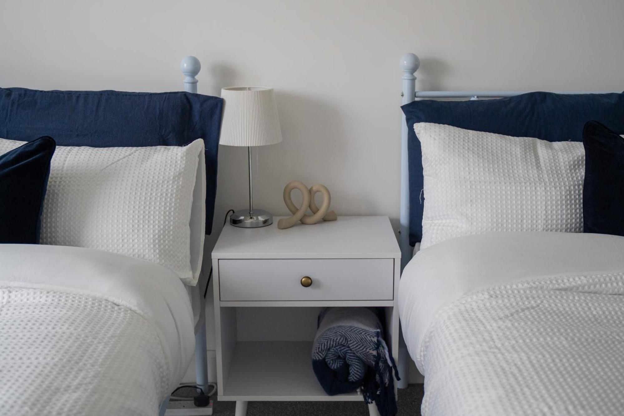 Glory Homes- Centre , Sleeps 7 With Parking & Wifi Apartment Birmingham